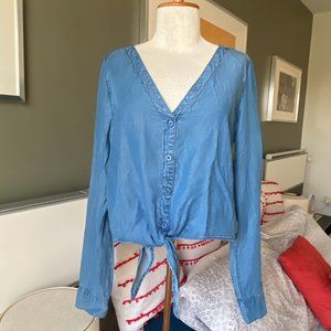BB Dakota Denim Tie Front Long Sleeve Blouse Boho Chic MEDIUM   - D1084